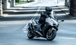 Yamaha Zlín TMAX TECH MAX