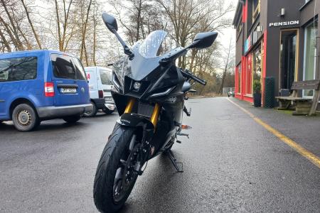 Yamaha Zlín YZF-R125
