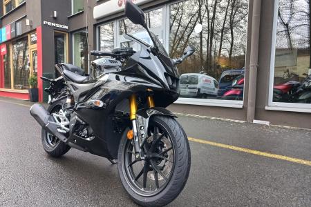 Yamaha Zlín YZF-R125