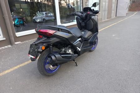 Yamaha Zlín XMAX 300