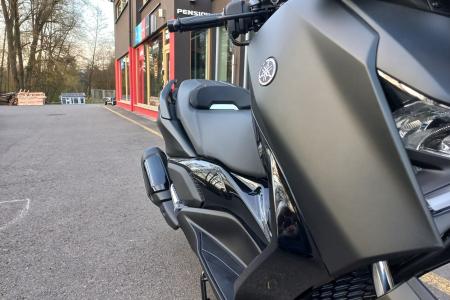 Yamaha Zlín XMAX 300