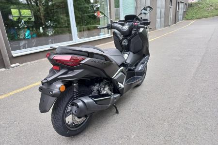 Yamaha Zlín XMAX 300 Tech Max