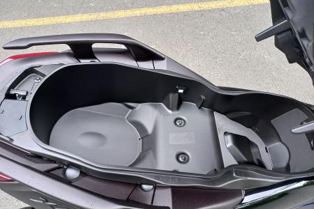 Yamaha Zlín XMAX 300 Tech Max