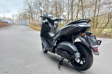 Yamaha Zlín NMAX 125