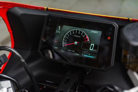 Barevný 5palcový TFT displej s konektivitou