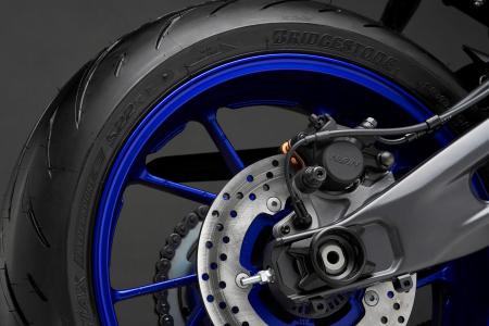 Lehká desetipaprsková kola, R7 Yamaha Zlín