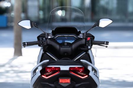 Yamaha Zlín XMAX 300 TECH MAX