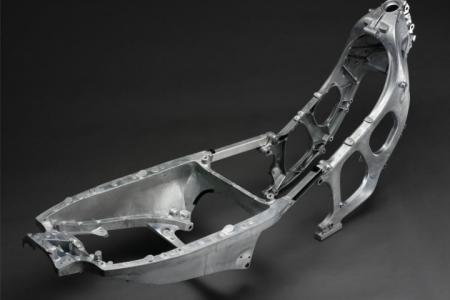 Yamaha Zlín TMAX TECH MAX