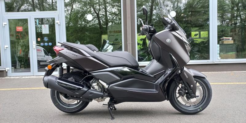 Yamaha Zlín XMAX 300 Tech Max